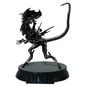 Alien Queen Signature Series Statue
