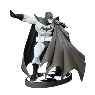 Batman Black & White Statue Andy Kubert