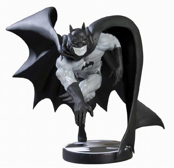 Batman Black & White Statue Neal Adams