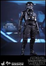 hot-toys-ht1-193-first-order-tie-fighter-pilot-sixth-scale-figure