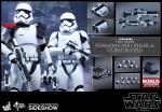 hot-toys-ht1-219-first-order-officer-and-stormtrooper-sixth-scale-figure-set