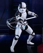 hot-toys-ht1-258-executioner-trooper-sixth-scale-figure