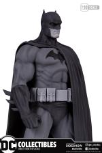 dc-collectibles-batman-black-white-jim-lee-statue-dc2-117