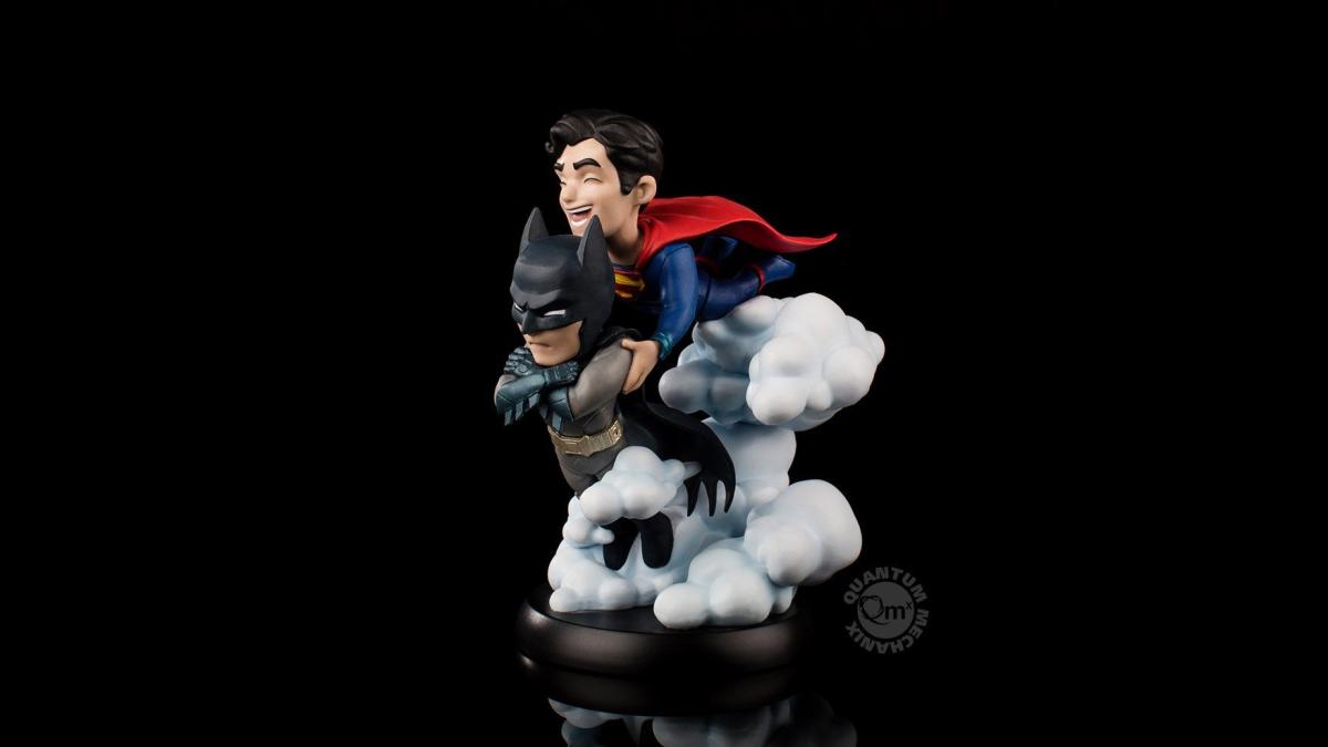 World's Finest Batman and Superman Q-Fig Diorama
