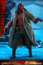hot-toys-hellboy-sixth-scale-figure-ht1-382