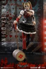 hot-toys-harley-quinn-a.k-sixth-scale-figure-ht1-408