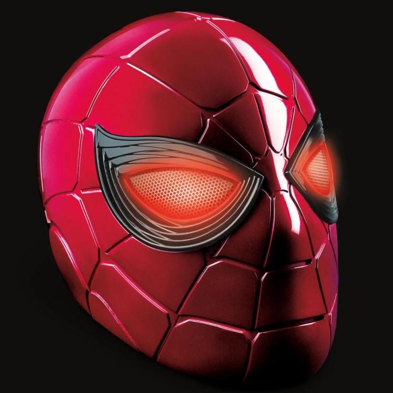 hasbro-iron-spider-man-11-life-size-electronic-helmet-replica-hbro2-029