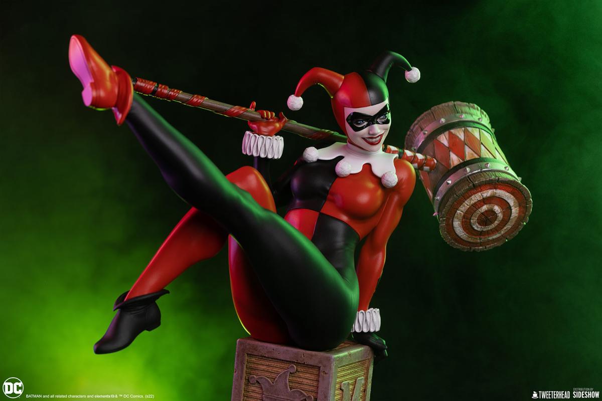 Harley Quinn Sixth Scale Maquette
