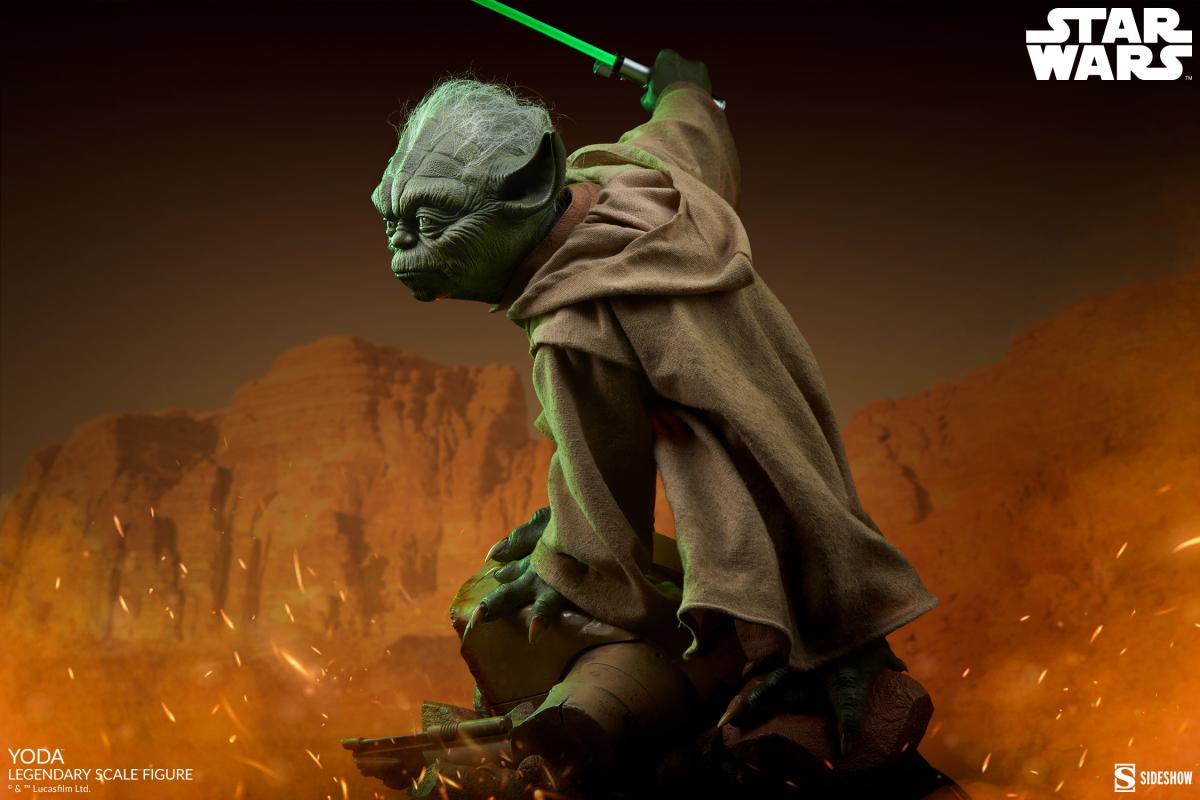 Yoda AOTC Legendary Scale Figure