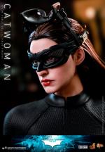 hot-toys-catwoman-selina-kyle-sixth-scale-figure-ht1-536