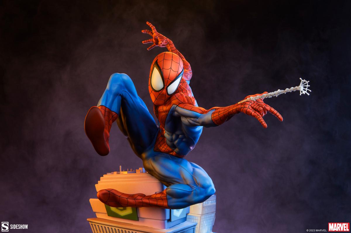 Spider-Man Classic Premium Format Figure